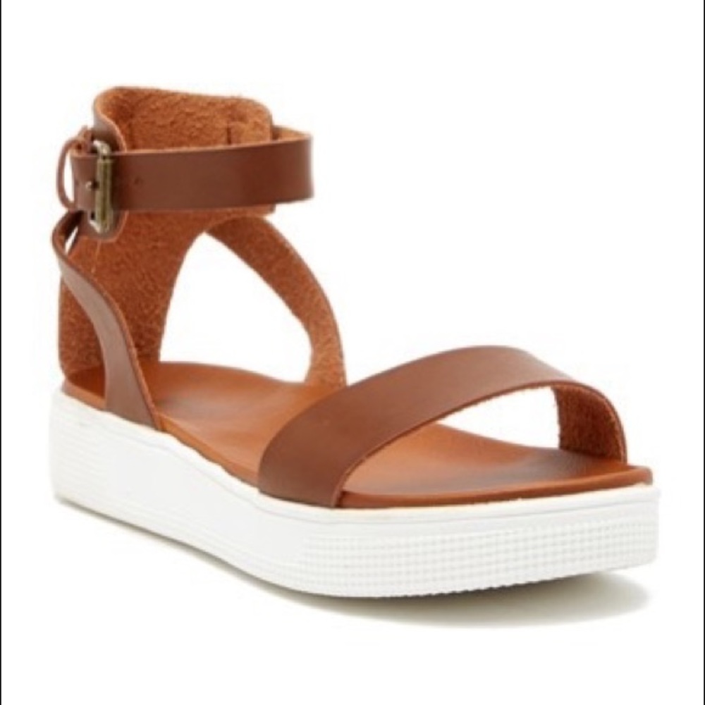 MIA Ellen platform sandals
